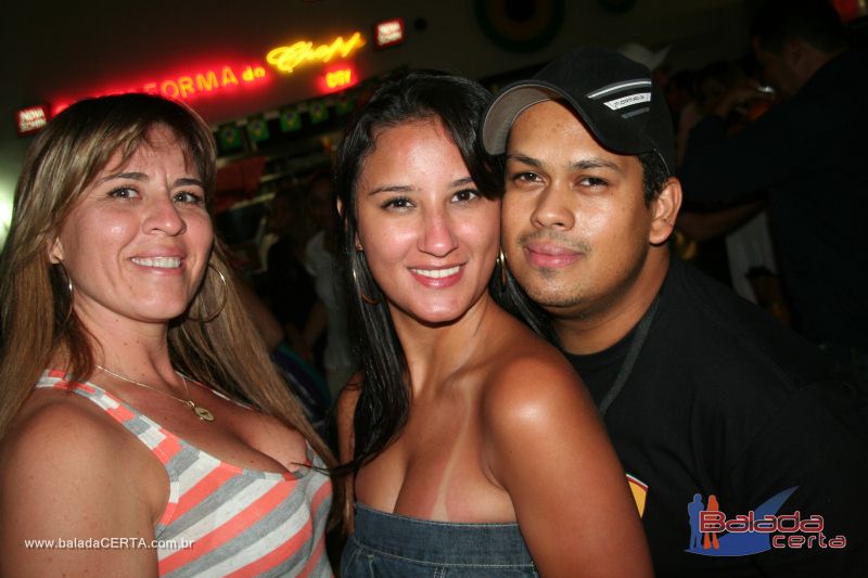 Balada: Fotos de domingo na 1 Galinhada Sertaneja na Plataforma do Choop - DF