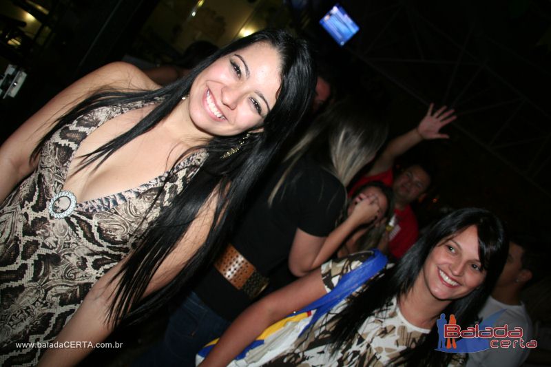 Balada: Fotos de domingo na 1 Galinhada Sertaneja na Plataforma do Choop - DF