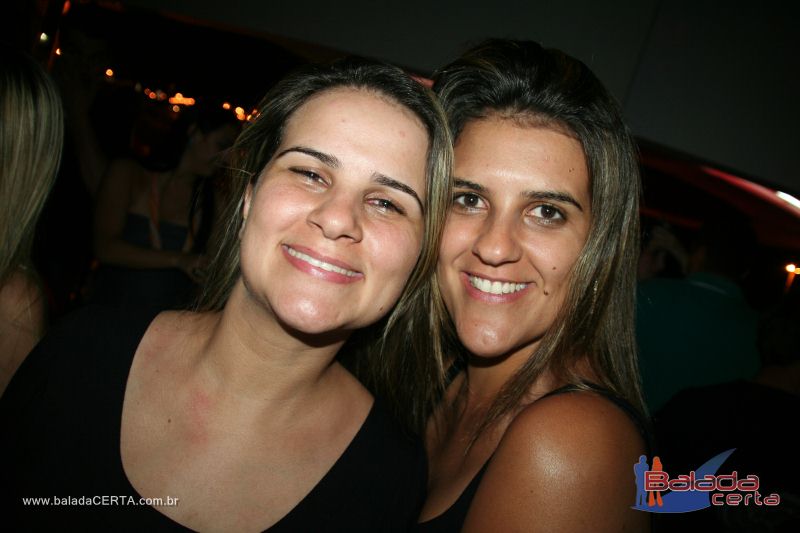 Balada: Fotos de domingo na 1 Galinhada Sertaneja na Plataforma do Choop - DF
