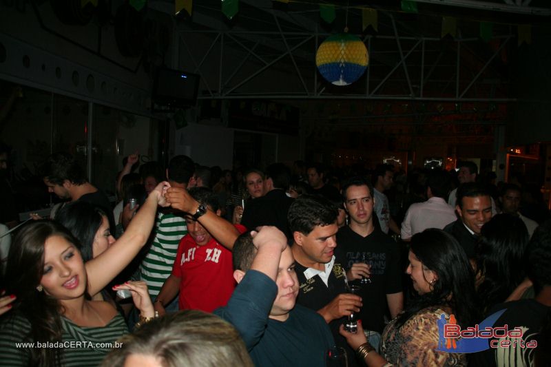 Balada: Fotos de Sexta na Plataforma do Choop na Cidade do Automovel - DF