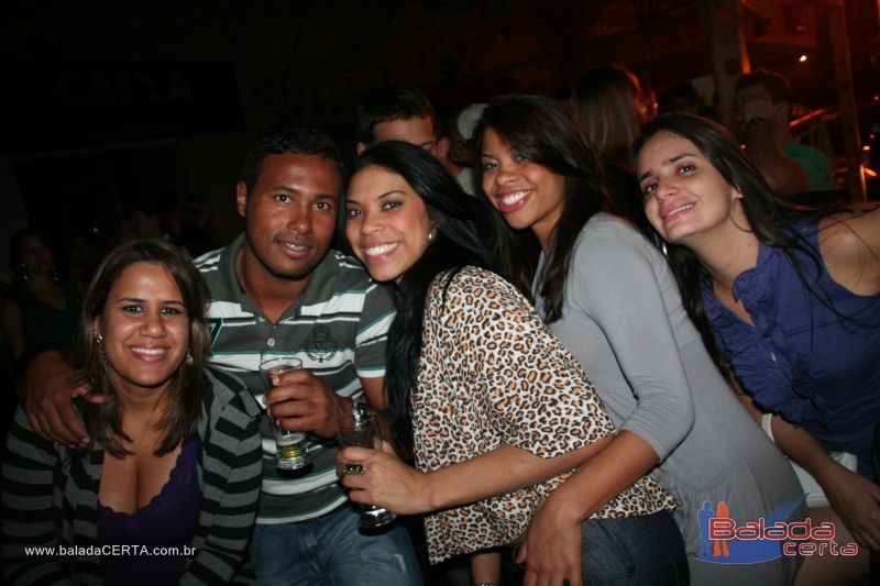 Balada: Fotos de Sexta na Plataforma do Choop na Cidade do Automovel - DF