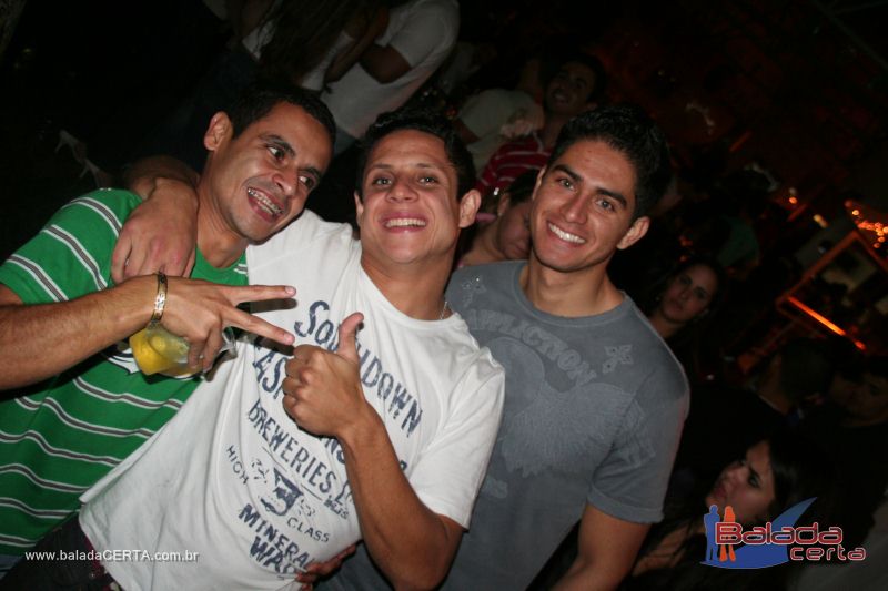 Balada: Fotos de Sexta na Plataforma do Choop na Cidade do Automovel - DF