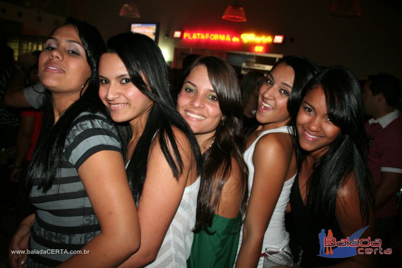Balada: Fotos de Sexta na Plataforma do Choop na Cidade do Automovel - DF
