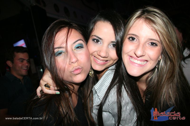Balada: Fotos de Sexta na Plataforma do Choop na Cidade do Automovel - DF