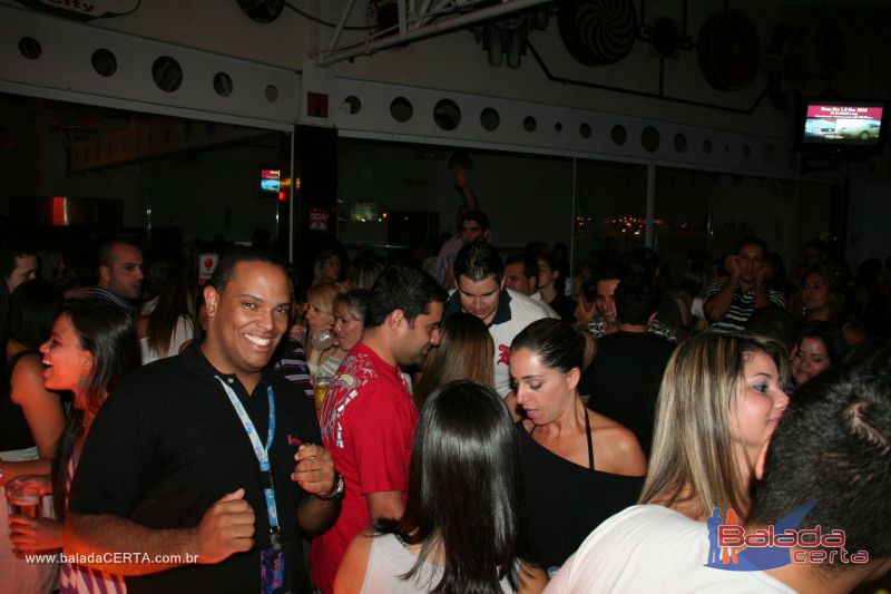 Balada: Fotos de Sexta na Plataforma do Choop na Cidade do Automovel - DF