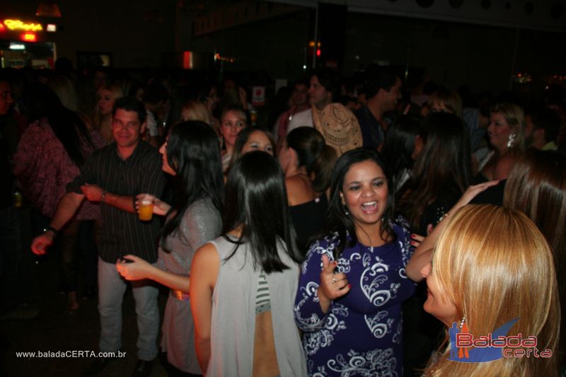 Balada: Fotos de Sexta na Plataforma do Choop na Cidade do Automovel - DF