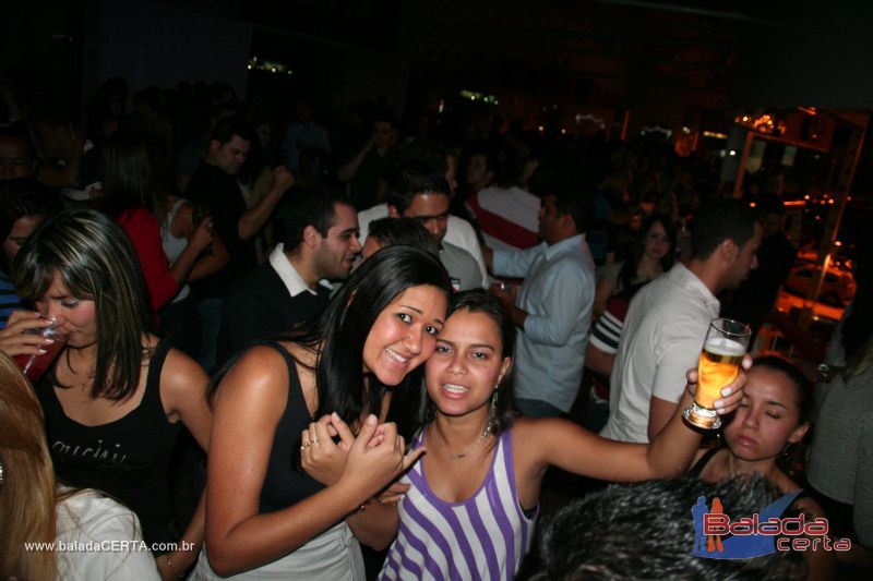 Balada: Fotos de Sexta na Plataforma do Choop na Cidade do Automovel - DF