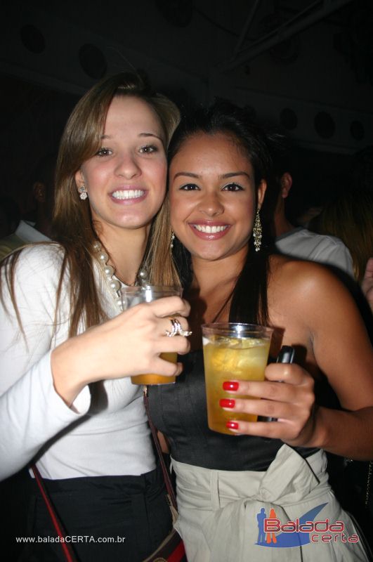 Balada: Fotos de Sexta na Plataforma do Choop na Cidade do Automovel - DF
