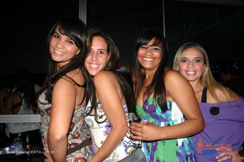 Balada: Fotos de Sexta na Plataforma do Choop na Cidade do Automovel - DF