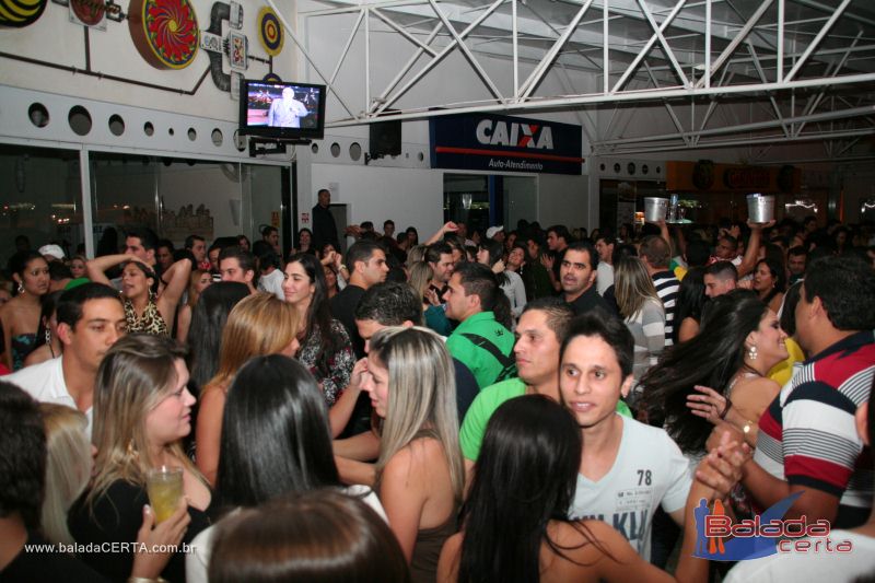 Balada: Fotos de Sexta na Plataforma do Choop na Cidade do Automovel - DF