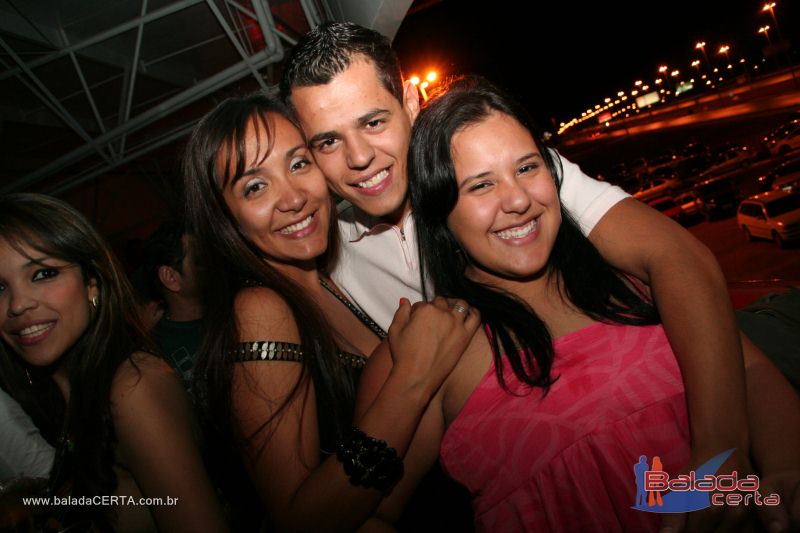 Balada: Fotos de Sexta na Plataforma do Choop na Cidade do Automovel - DF