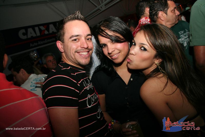 Balada: Fotos de Sexta na Plataforma do Choop na Cidade do Automovel - DF