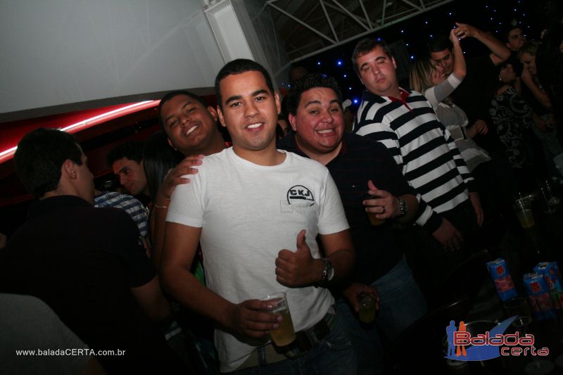 Balada: Fotos de Sexta na Plataforma do Choop na Cidade do Automovel - DF