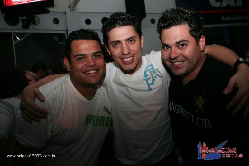 Balada: Fotos de Sexta na Plataforma do Choop na Cidade do Automovel - DF
