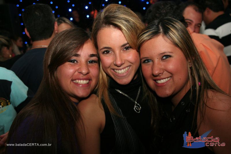 Balada: Fotos de Sexta na Plataforma do Choop na Cidade do Automovel - DF