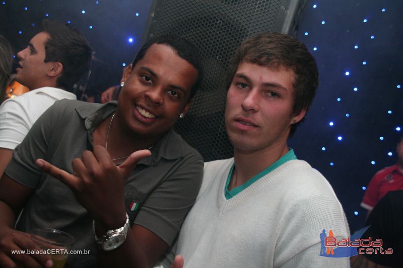 Balada: Fotos de Sexta na Plataforma do Choop na Cidade do Automovel - DF