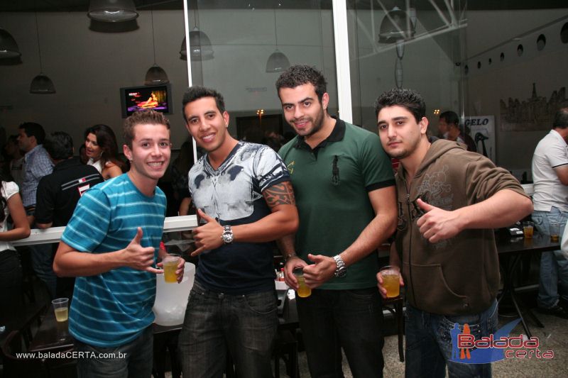 Balada: Fotos de Sexta na Plataforma do Choop na Cidade do Automovel - DF