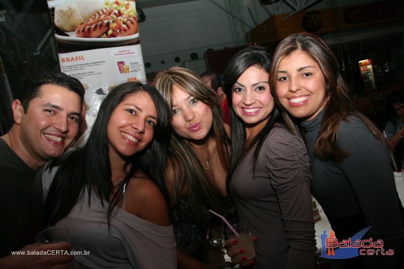 Balada: Fotos de Sexta na Plataforma do Choop na Cidade do Automovel - DF