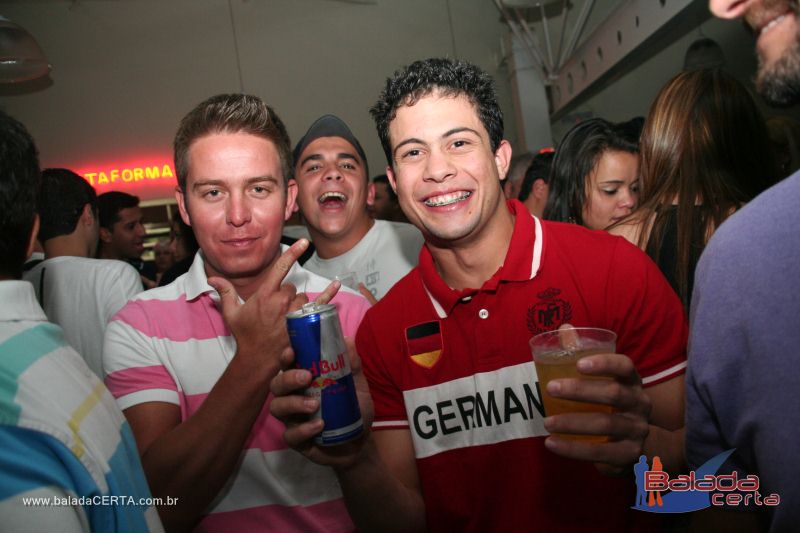 Balada: Fotos de Sexta na Plataforma do Choop na Cidade do Automovel - DF