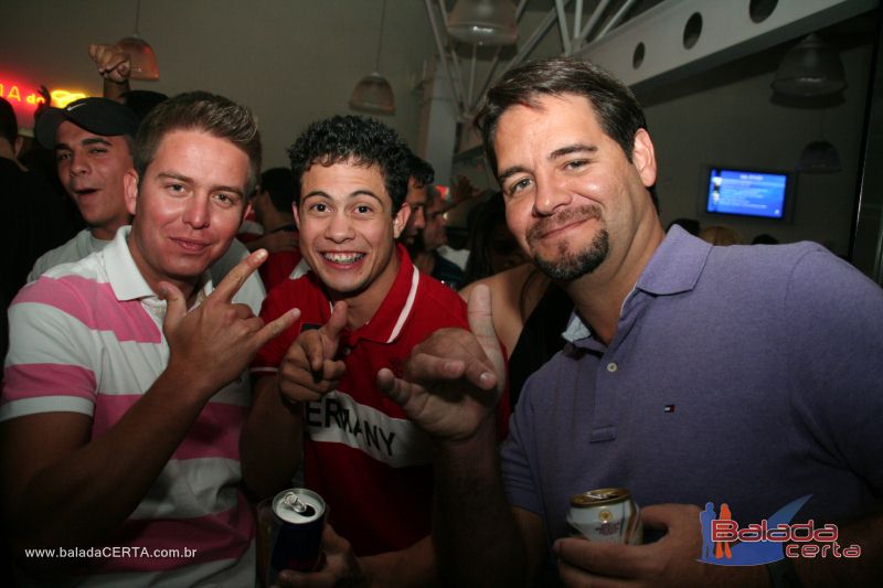 Balada: Fotos de Sexta na Plataforma do Choop na Cidade do Automovel - DF