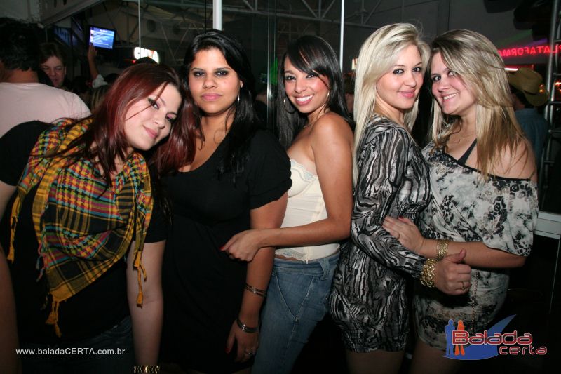 Balada: Fotos de Sexta na Plataforma do Choop na Cidade do Automovel - DF