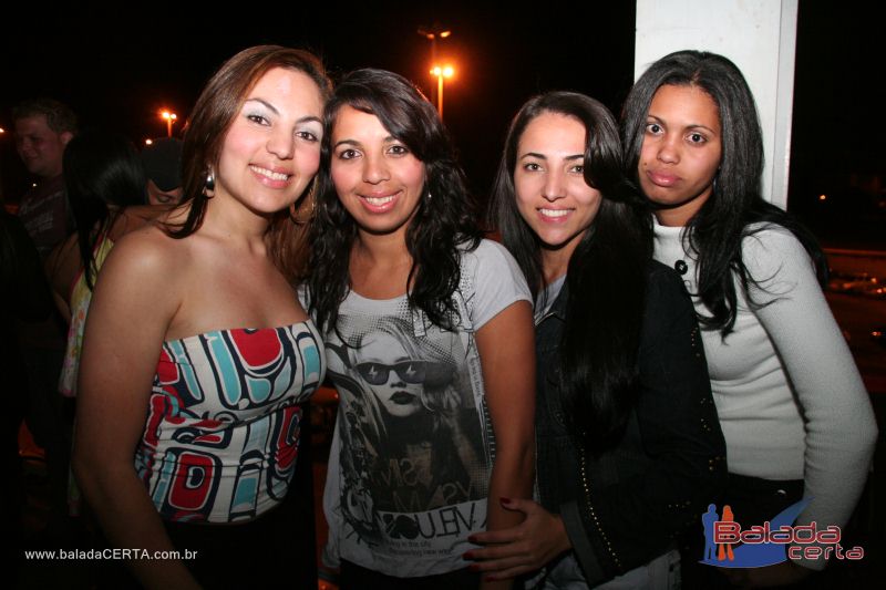 Balada: Fotos de Sexta na Plataforma do Choop na Cidade do Automovel - DF