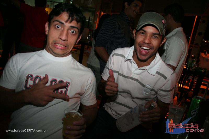 Balada: Fotos de Sexta na Plataforma do Choop na Cidade do Automovel - DF