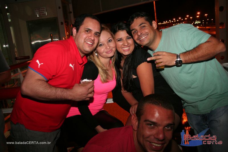 Balada: Fotos de Sexta na Plataforma do Choop na Cidade do Automovel - DF