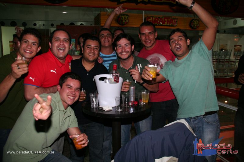 Balada: Fotos de Sexta na Plataforma do Choop na Cidade do Automovel - DF