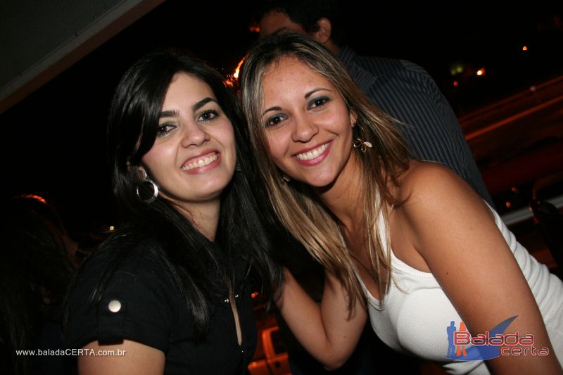 Balada: Fotos de Sexta na Plataforma do Choop na Cidade do Automovel - DF