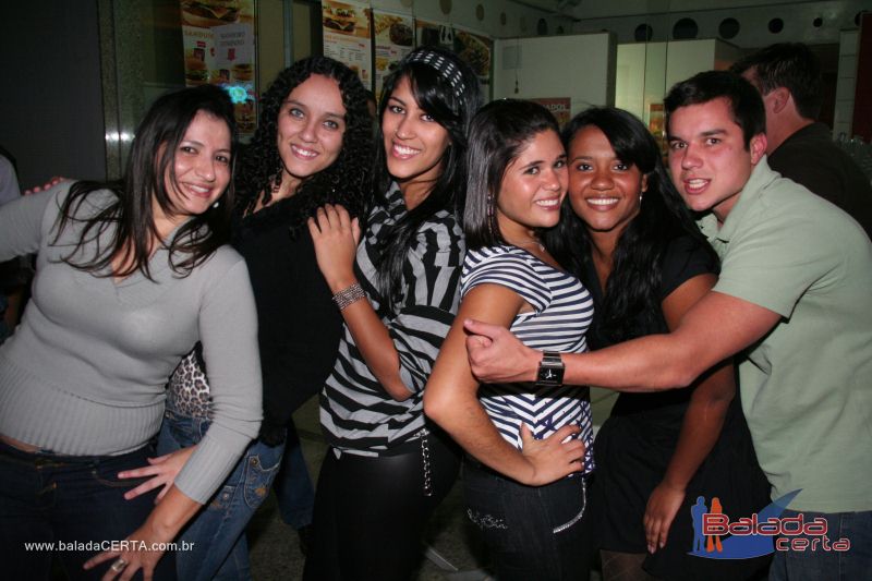 Balada: Fotos de Sexta na Plataforma do Choop na Cidade do Automovel - DF