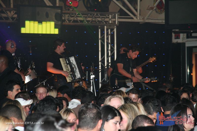 Balada: Fotos de Sexta na Plataforma do Choop na Cidade do Automovel - DF