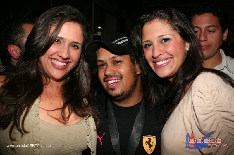 Balada: Fotos de Sexta na Plataforma do Choop na Cidade do Automovel - DF