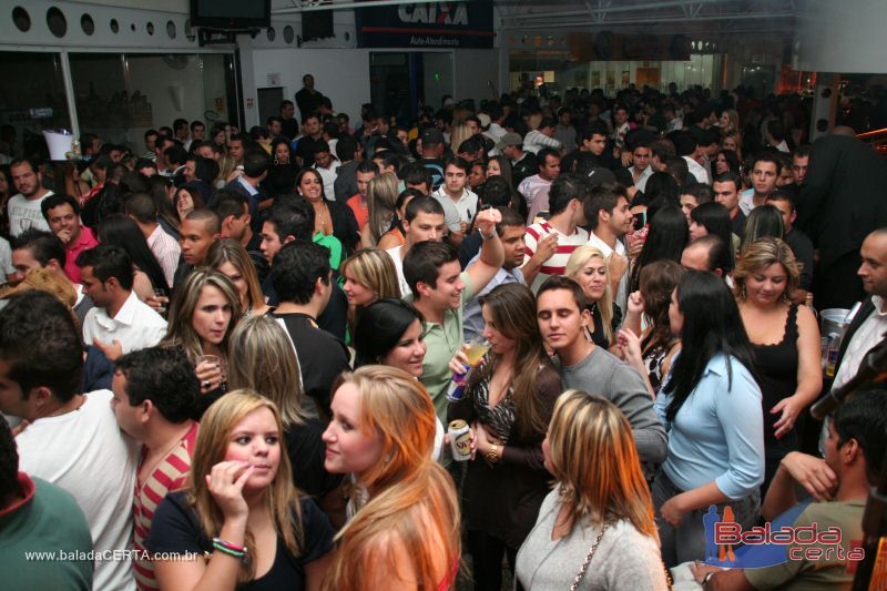 Balada: Fotos de Sexta na Plataforma do Choop na Cidade do Automovel - DF