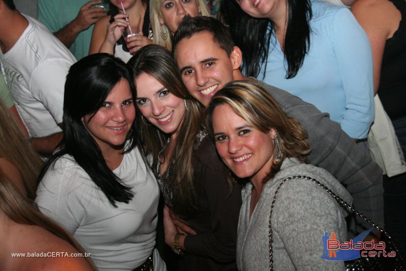 Balada: Fotos de Sexta na Plataforma do Choop na Cidade do Automovel - DF