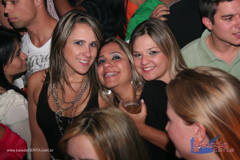 Balada: Fotos de Sexta na Plataforma do Choop na Cidade do Automovel - DF