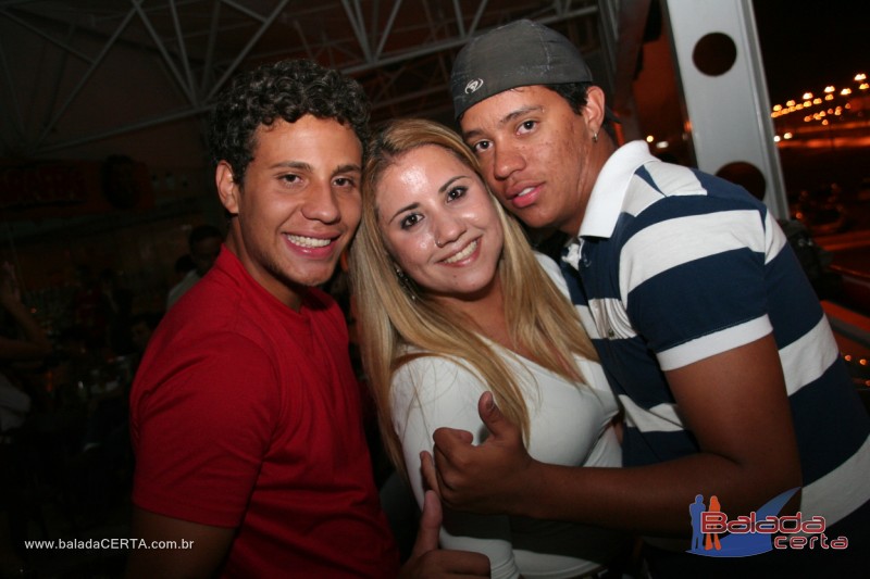 Balada: Fotos de Sexta na Plataforma do Choop na Cidade do Automovel - DF