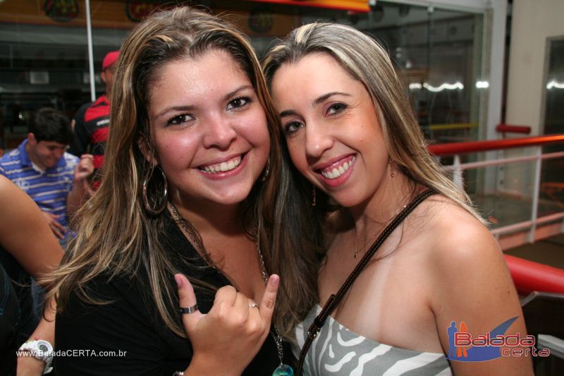 Balada: Fotos de Sexta na Plataforma do Choop na Cidade do Automovel - DF