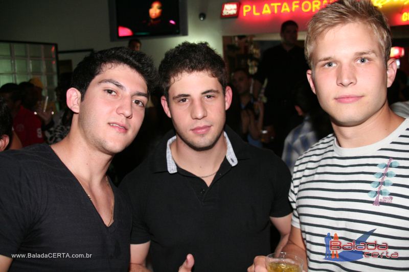 Balada: Fotos de Sexta na Plataforma do Choop na Cidade do Automovel - DF