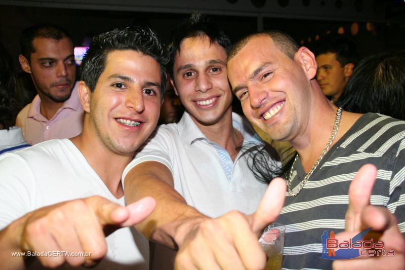 Balada: Fotos de Sexta na Plataforma do Choop na Cidade do Automovel - DF