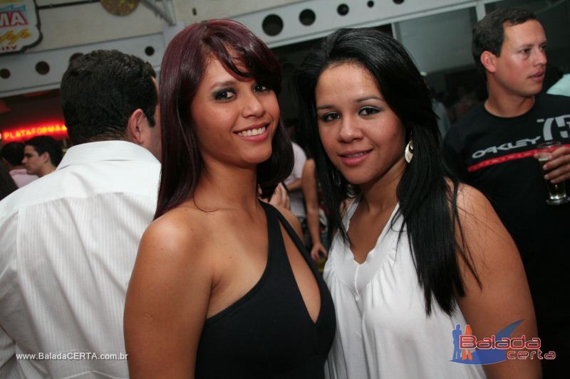 Balada: Fotos de Sexta na Plataforma do Choop na Cidade do Automovel - DF