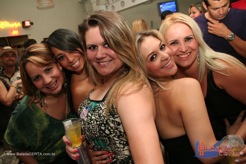 Balada: Fotos de Sexta na Plataforma do Choop na Cidade do Automovel - DF