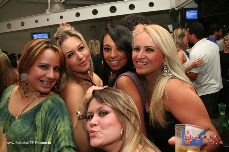 Balada: Fotos de Sexta na Plataforma do Choop na Cidade do Automovel - DF