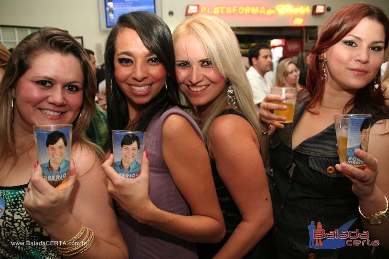 Balada: Fotos de Sexta na Plataforma do Choop na Cidade do Automovel - DF