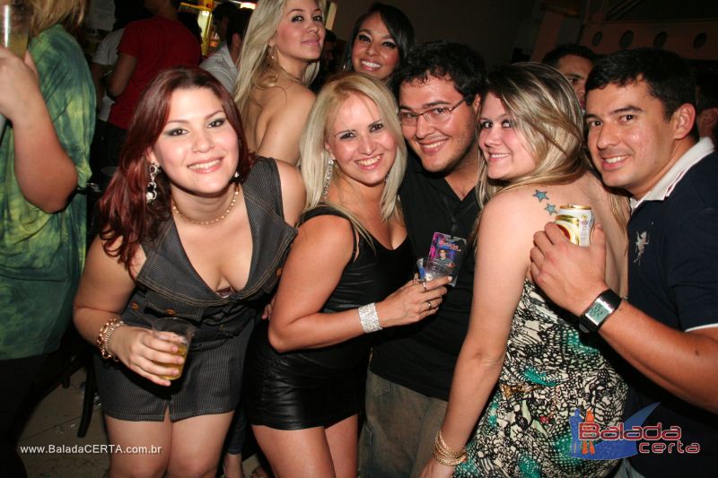Balada: Fotos de Sexta na Plataforma do Choop na Cidade do Automovel - DF