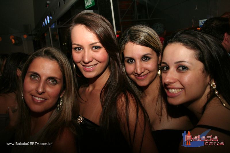 Balada: Fotos de Sexta na Plataforma do Choop na Cidade do Automovel - DF