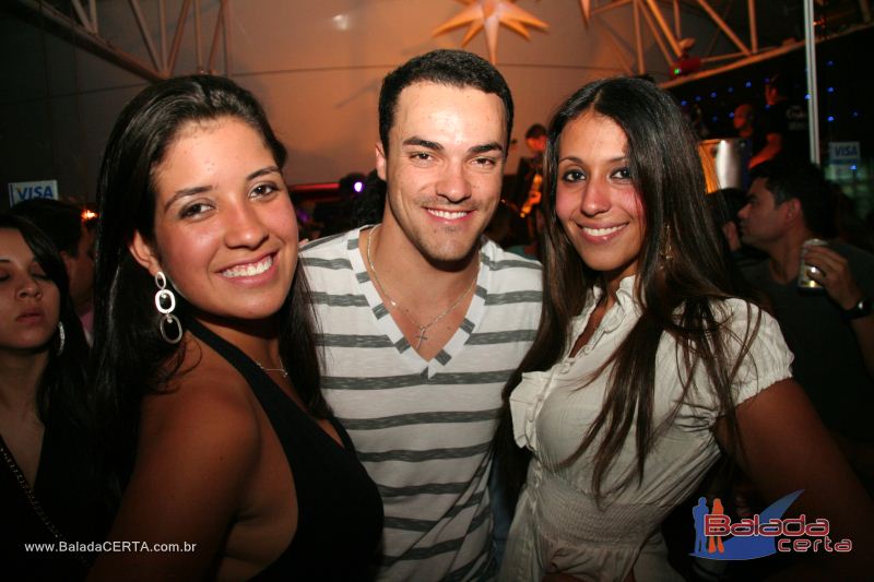 Balada: Fotos de Sexta na Plataforma do Choop na Cidade do Automovel - DF