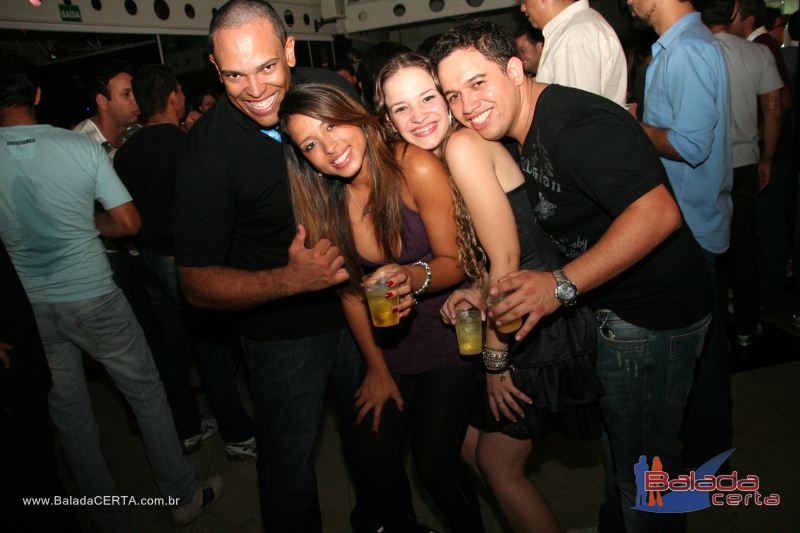 Balada: Fotos de Sexta na Plataforma do Choop na Cidade do Automovel - DF