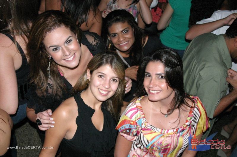 Balada: Fotos de Sexta na Plataforma do Choop na Cidade do Automovel - DF