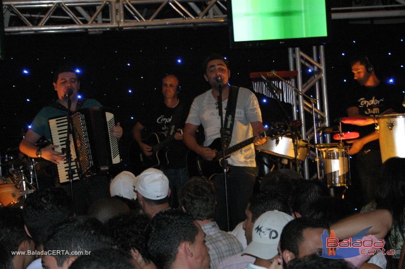 Balada: Fotos de Sexta na Plataforma do Choop na Cidade do Automovel - DF